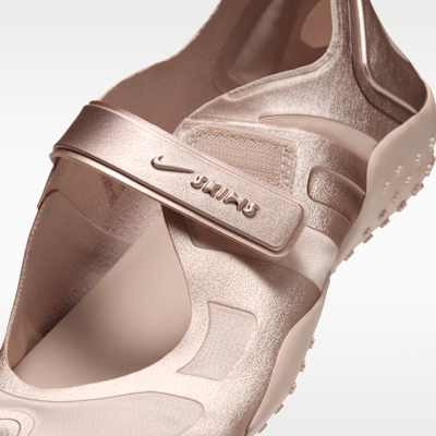 Nike SKIMS RIFT satinエアリフト サテン NikeSKIMS Rift Satin Women's Shoes. Nike.com